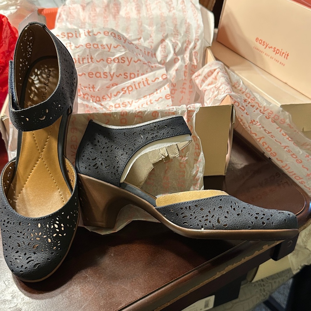 Easy Spirit Women's Dark Blue Cutout Heels - Picture 2 of 5